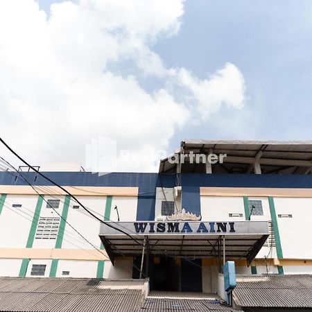 בנדר למפונג Wisma Aini Syariah Mitra Reddoorz מראה חיצוני תמונה