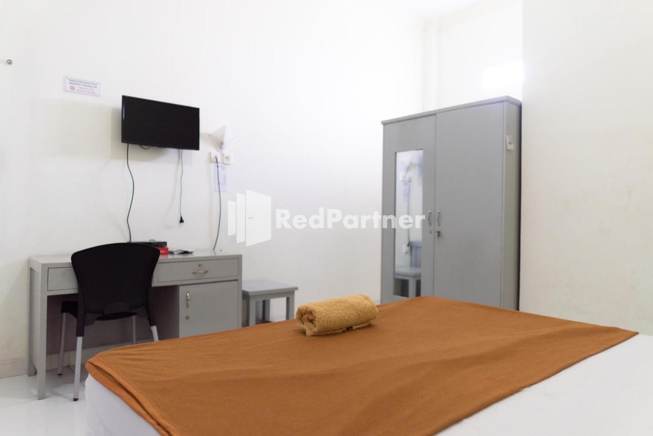 בנדר למפונג Wisma Aini Syariah Mitra Reddoorz מראה חיצוני תמונה