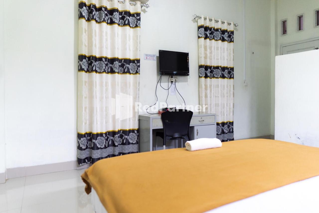 בנדר למפונג Wisma Aini Syariah Mitra Reddoorz מראה חיצוני תמונה
